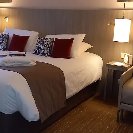 Mercure Port Le Jerzual 4*